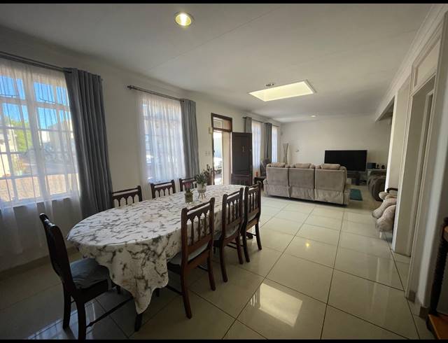 3 BEDROOM TOWNHOUSE FOR SALE IN THREE RIVERS PROPER